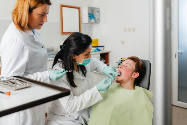 Best Emergency Tooth Extraction in Fort Denaud, FL